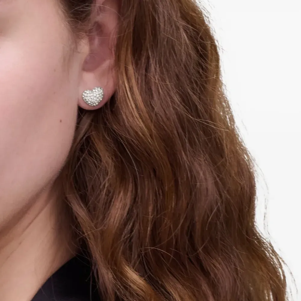 Серьги-гвоздики