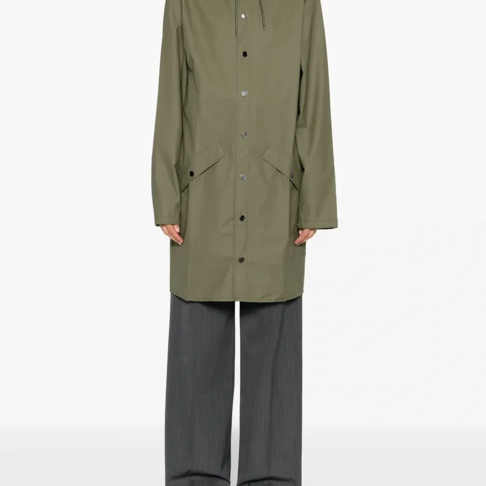 Пальто с капюшоном на пуговицах