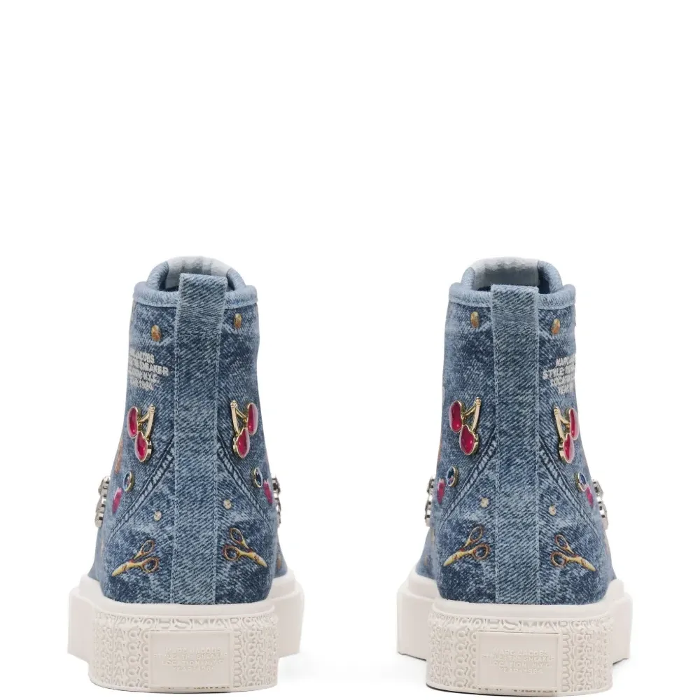 Высокие джинсовые кеды с подвесками