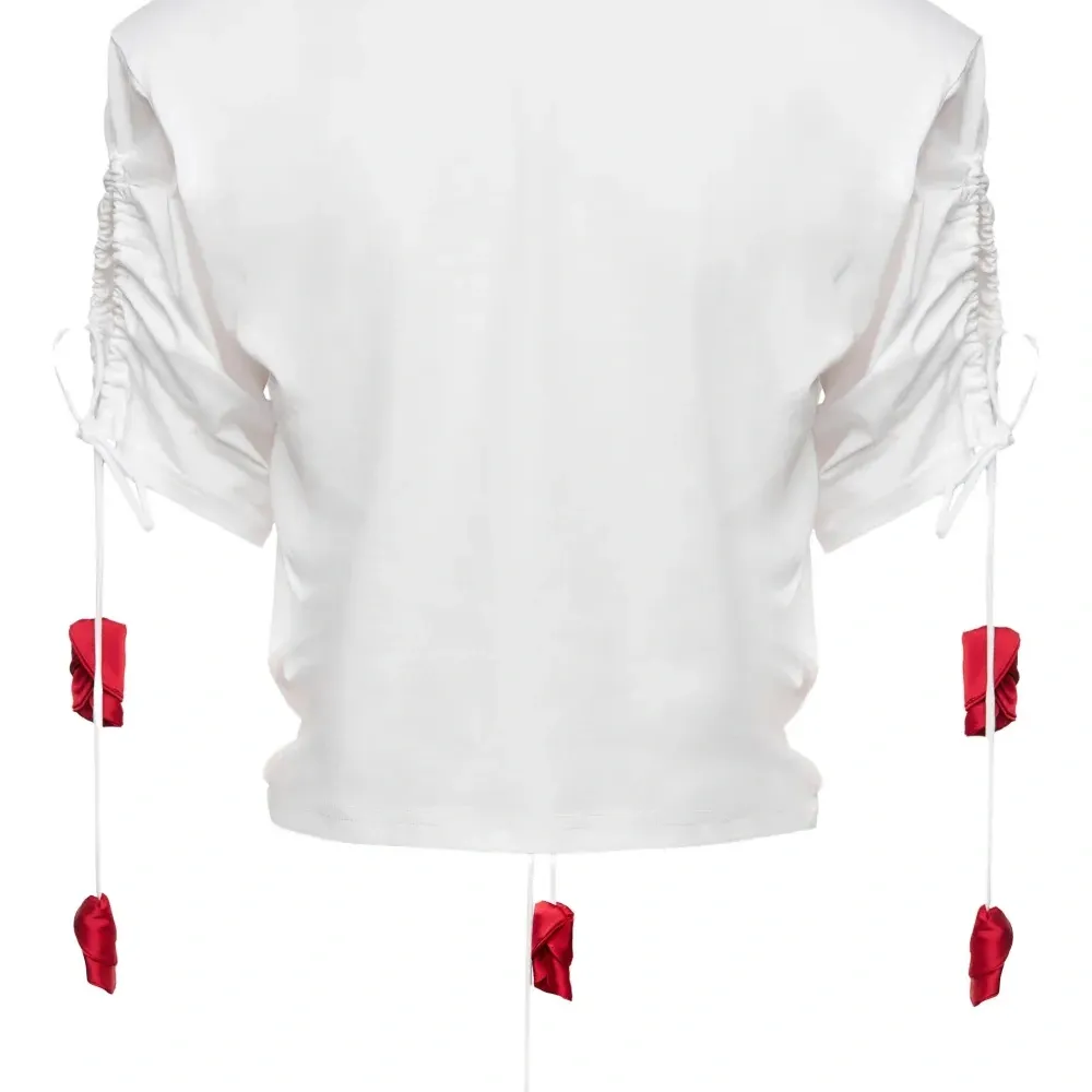 Топ с розой и завязками