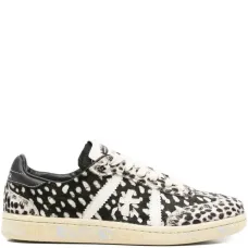 Кроссовки с нашивкой-логотипом