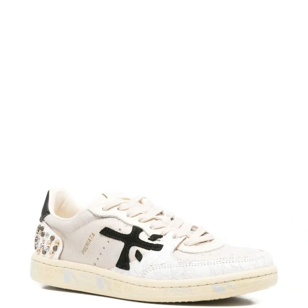 Кеды с заклепками