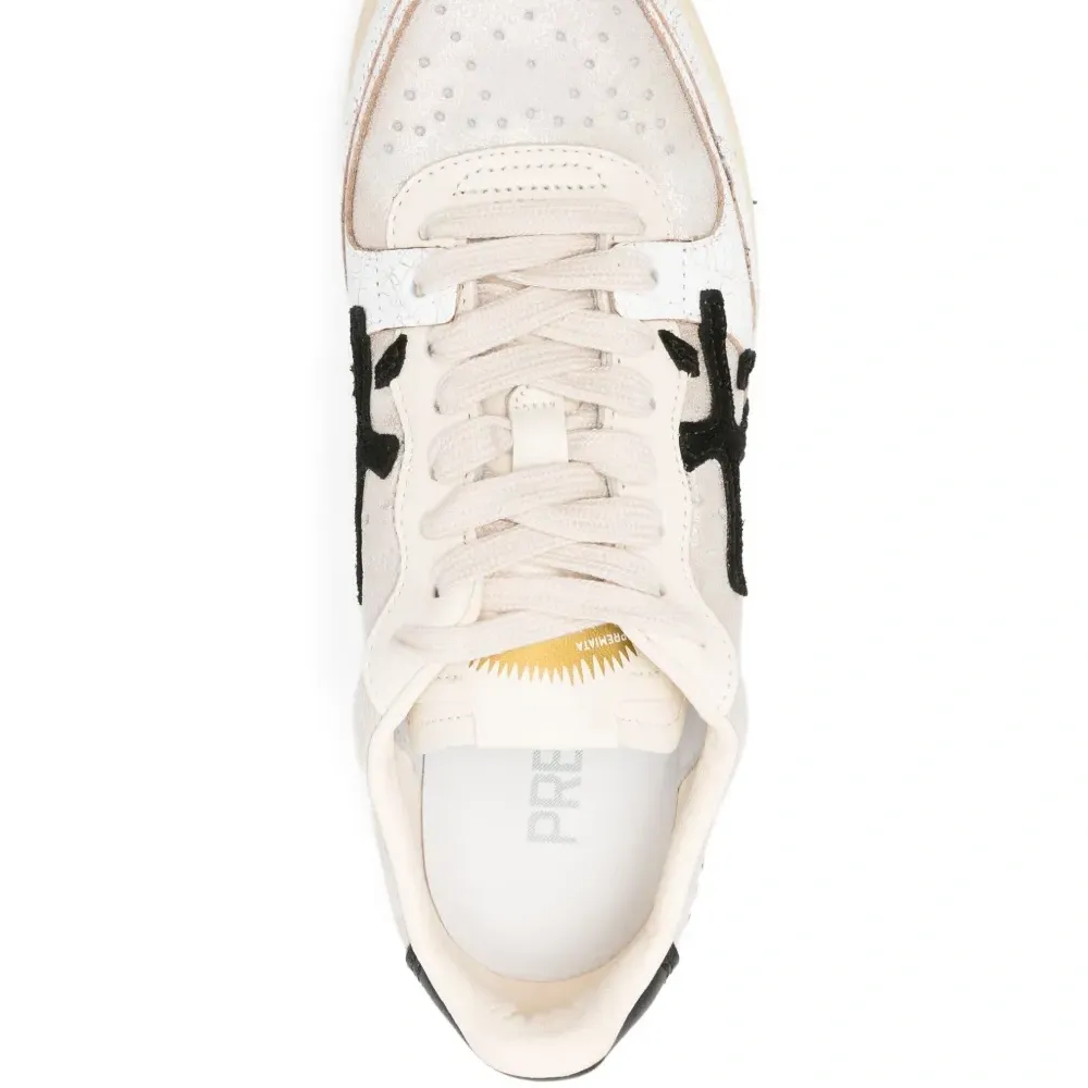 Кеды с заклепками