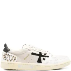 Кеды с заклепками