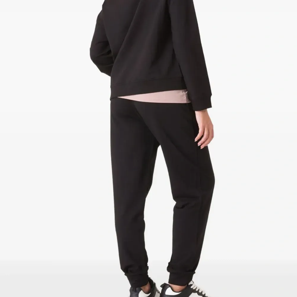 Толстовка с открытыми плечами Толстовка с открытыми плечами