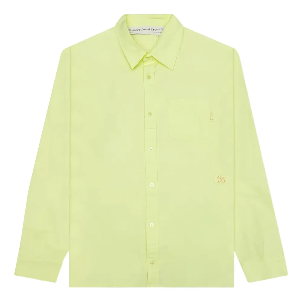 Рубашка с вышивкой на кармане