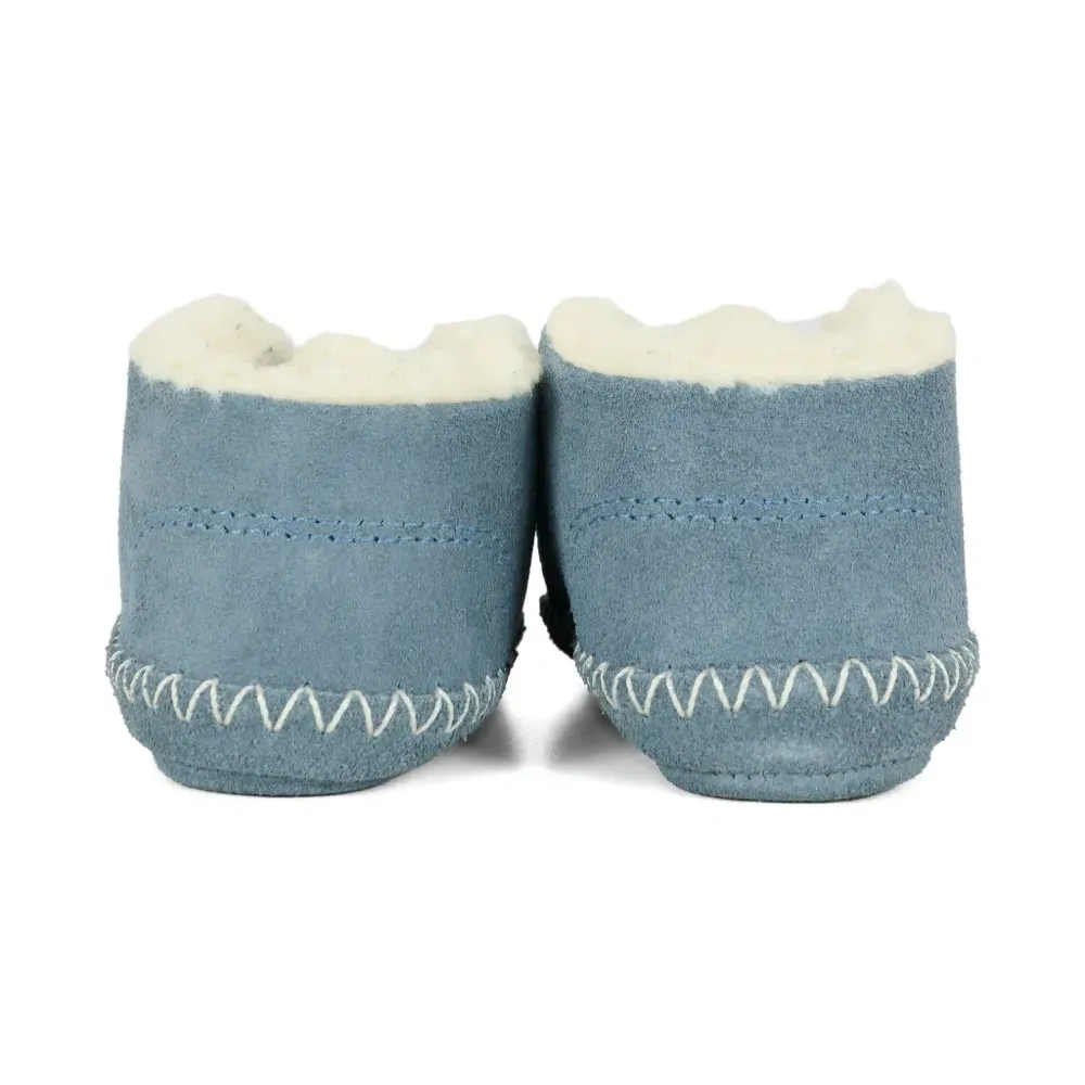 Замшевые ботинки на шнуровке