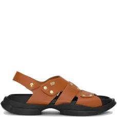 Босоножки без каблука с заклепками