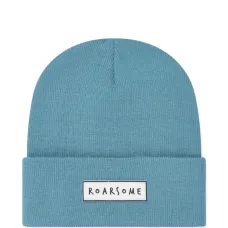 Шапка бини с нашивкой-логотипом