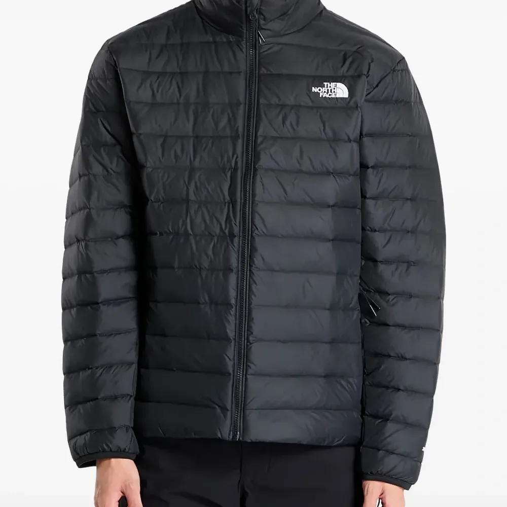 Пуховик с вышитым логотипом Пуховик с вышитым логотипом