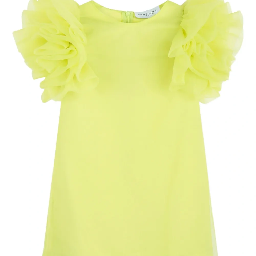 Платье с оборками на рукавах