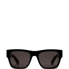 Солнцезащитные очки в квадратной оправе