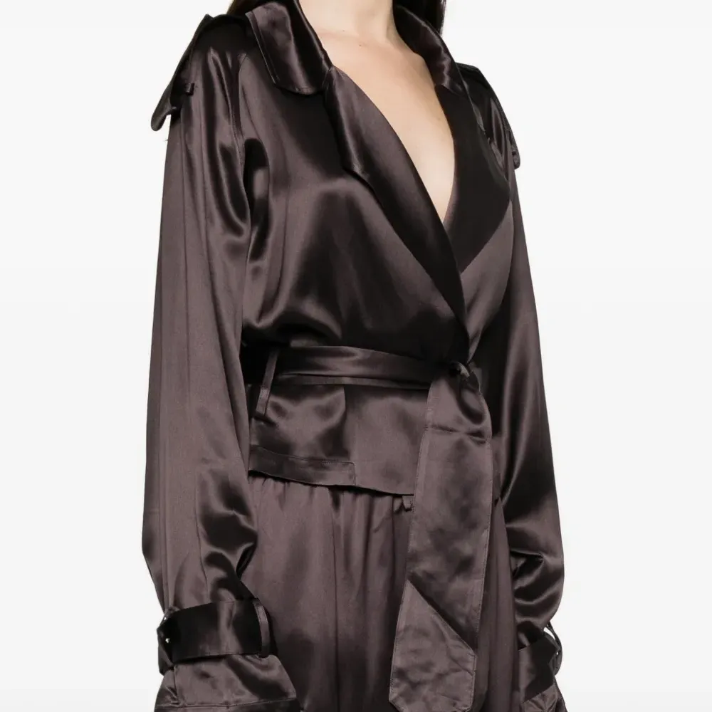 Атласная блузка Simona