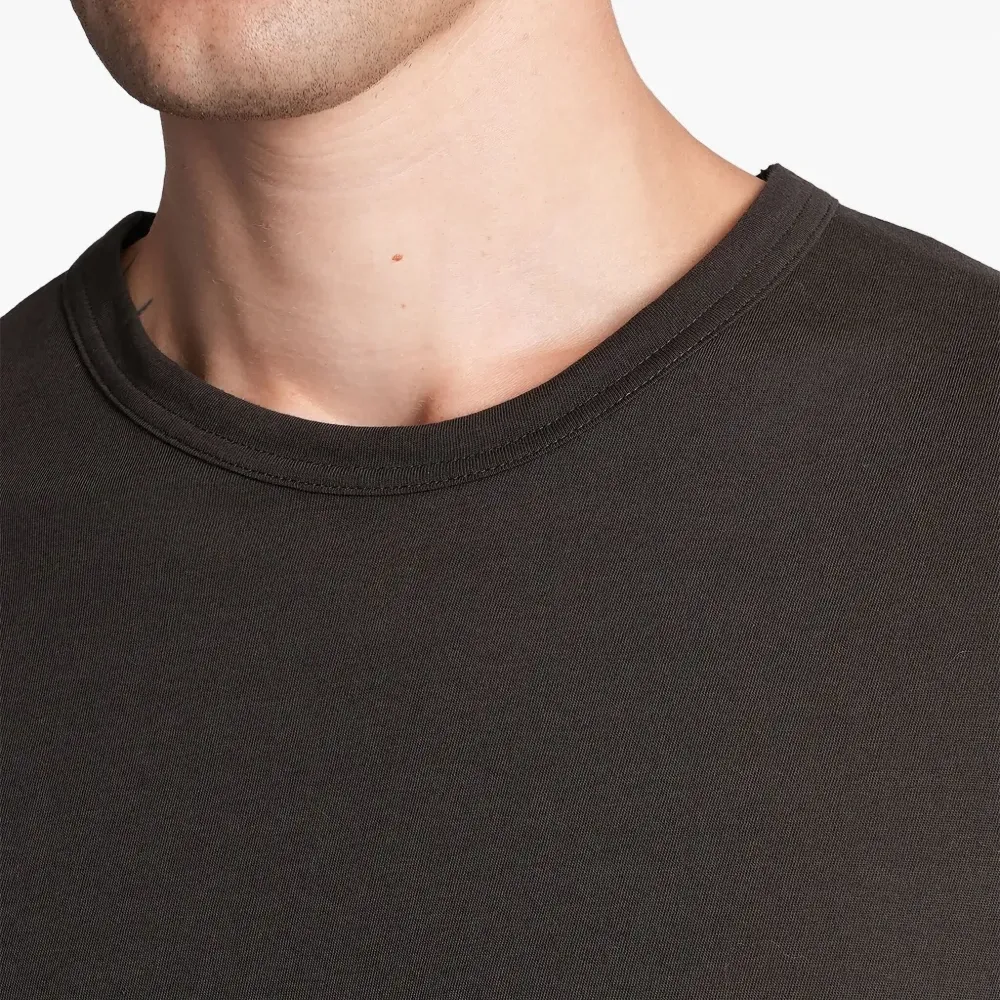 Футболка с круглым вырезом