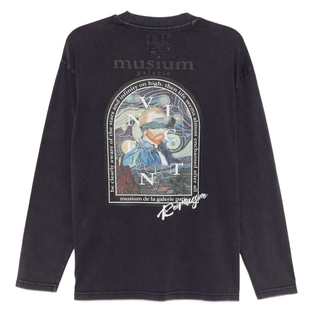 Футболка с вышитым логотипом Футболка с вышитым логотипом