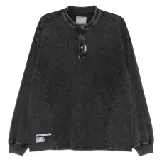 Футболка с нашивкой-логотипом