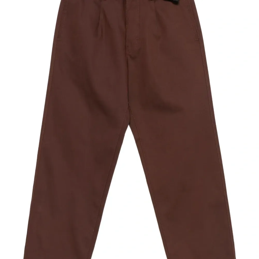 Брюки с защипами и поясом