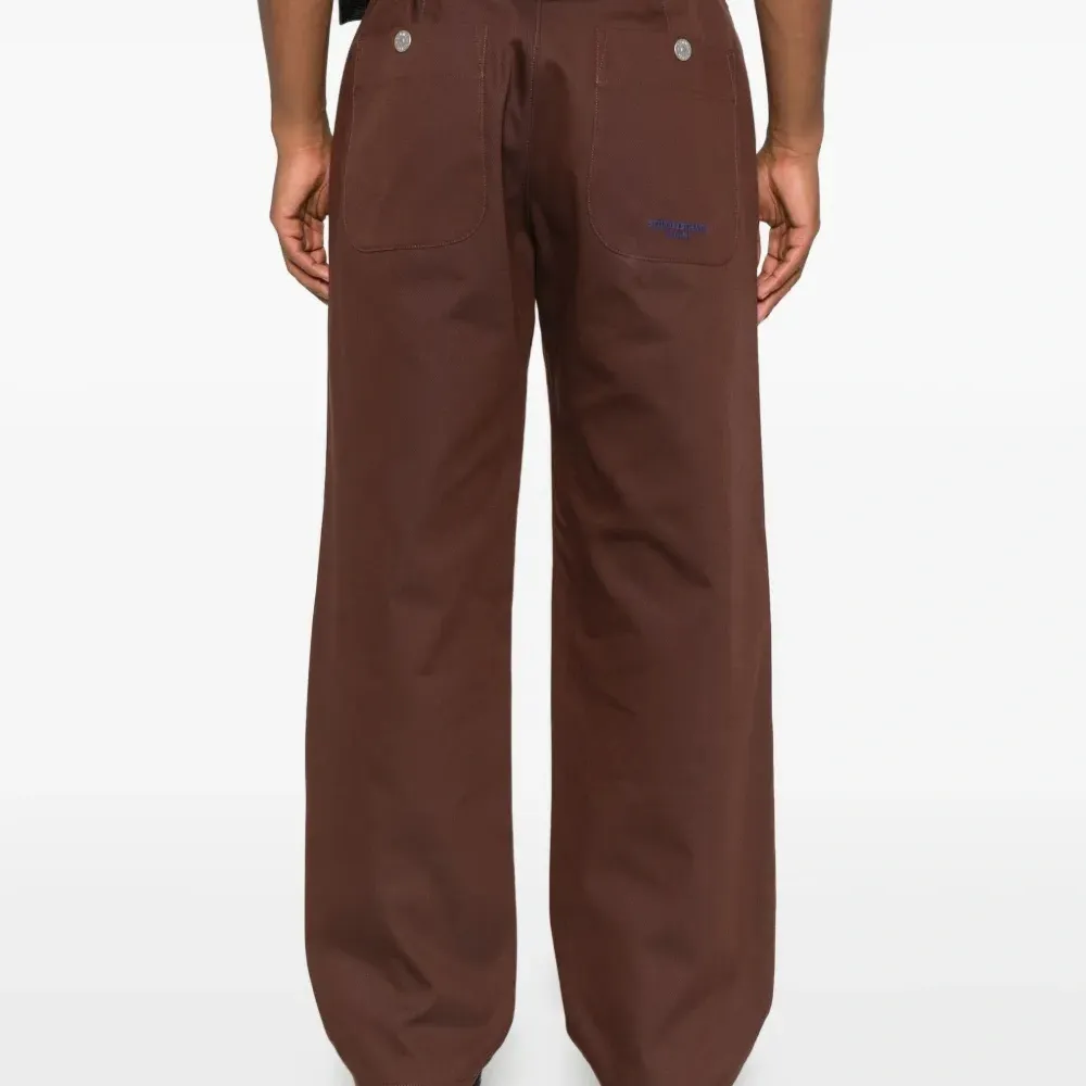 Брюки с защипами и поясом