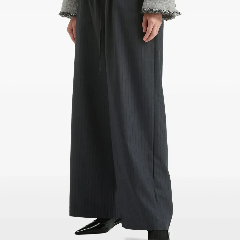 Брюки в полоску