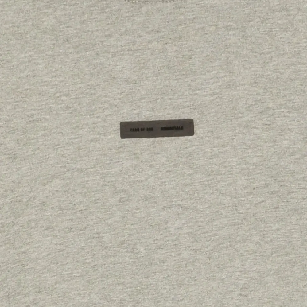 Футболка Essentials