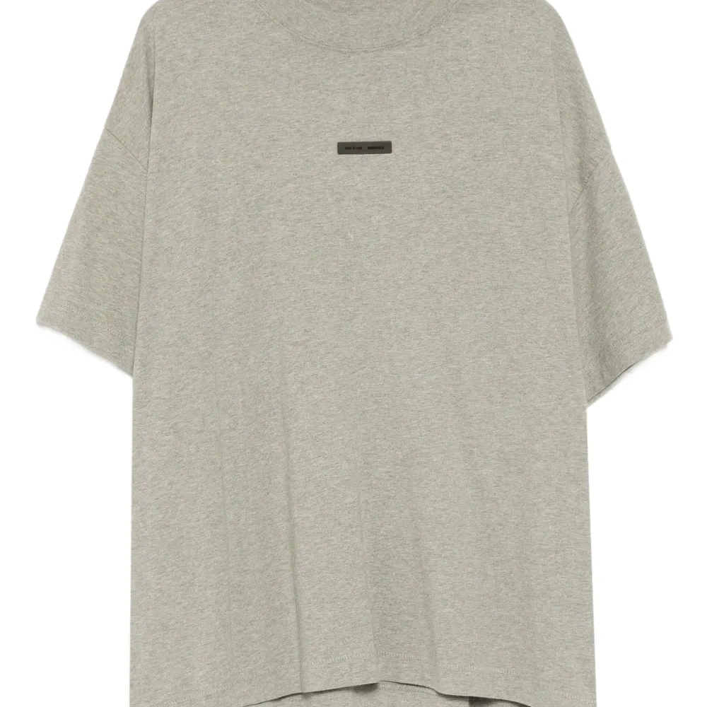 Футболка Essentials