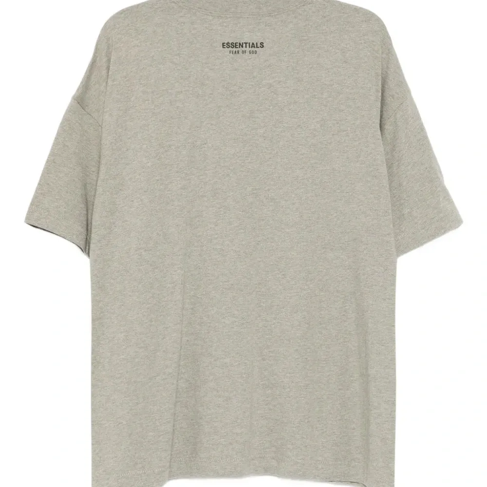 Футболка Essentials