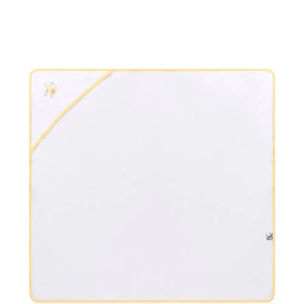 Полотенце с капюшоном и вышивкой