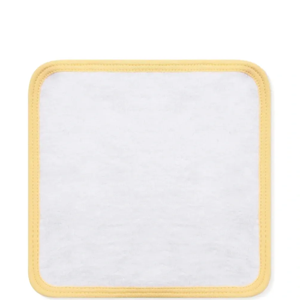 Полотенце с капюшоном и вышивкой