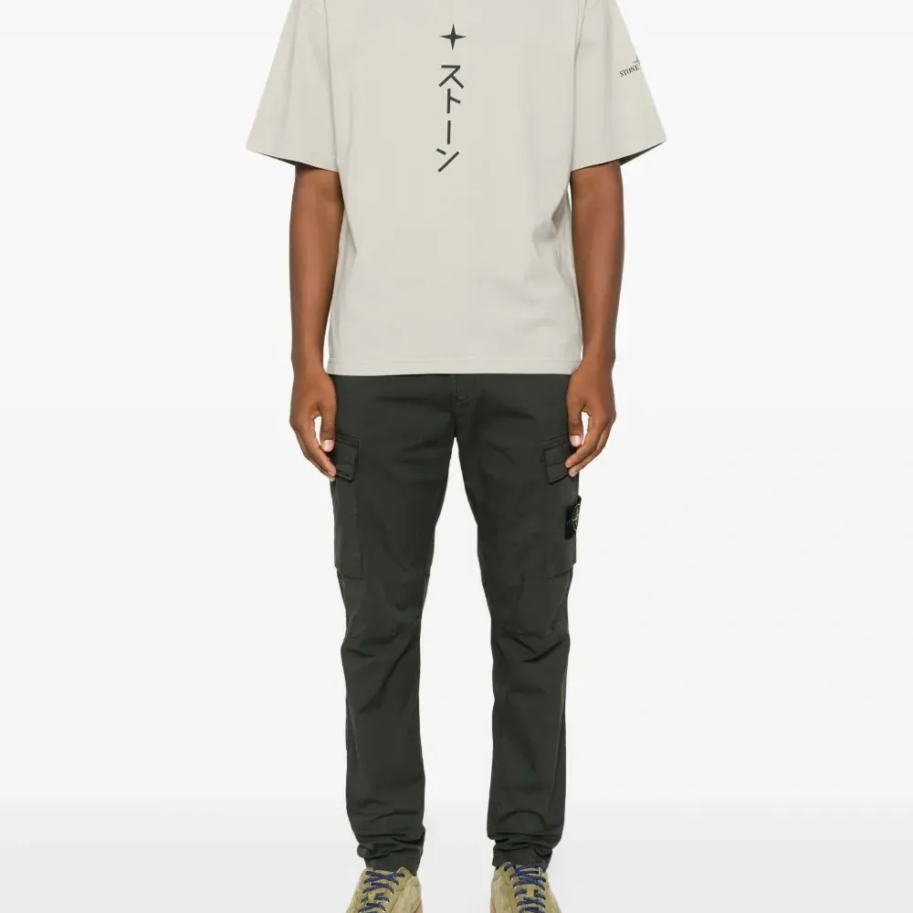 Футболка с графическим принтом