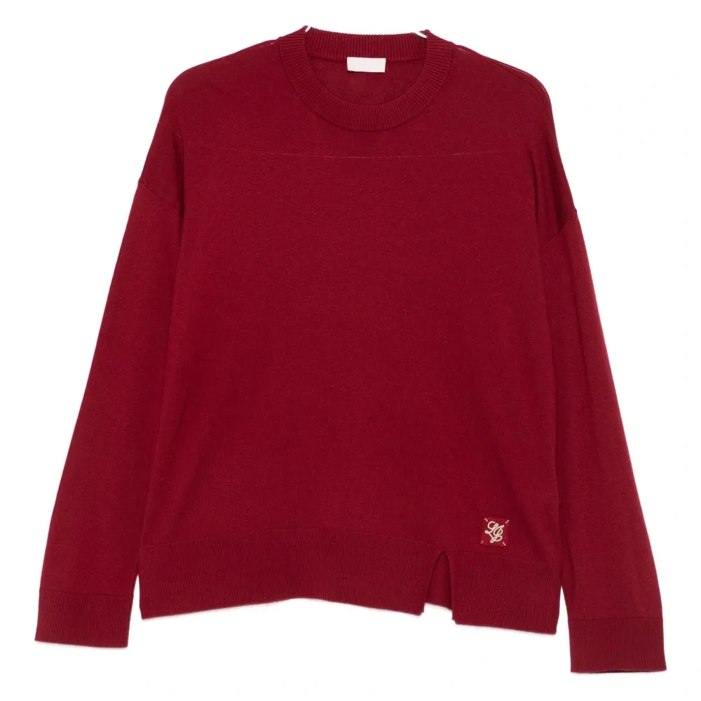 Свитер с вставкой-логотипом и разрезом на подоле