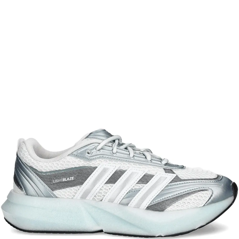 Кроссовки с полосками