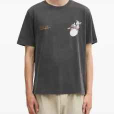 Футболка с графичным принтом Футболка с графичным принтом