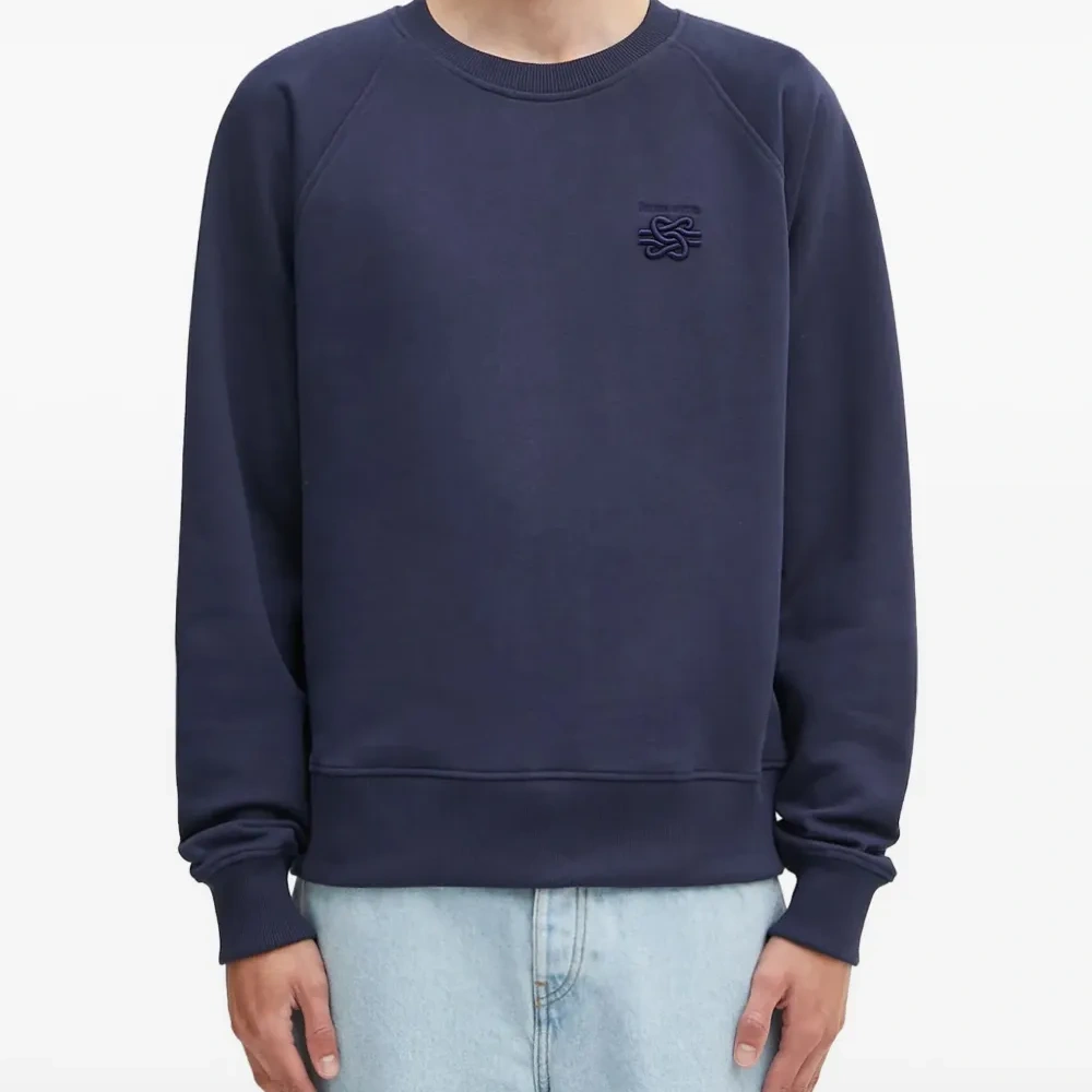 Толстовка с круглым вырезом и вышивкой