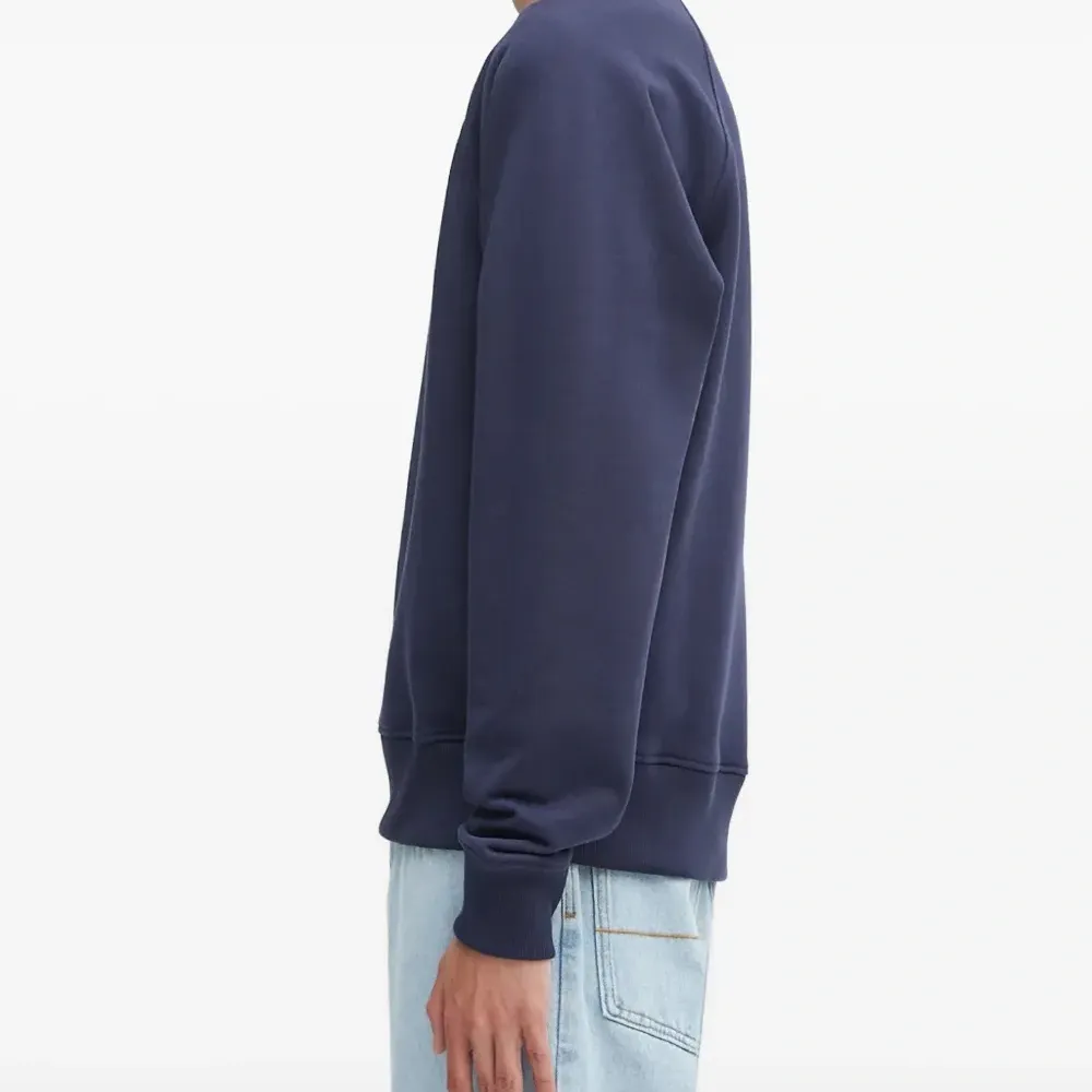 Толстовка с круглым вырезом и вышивкой