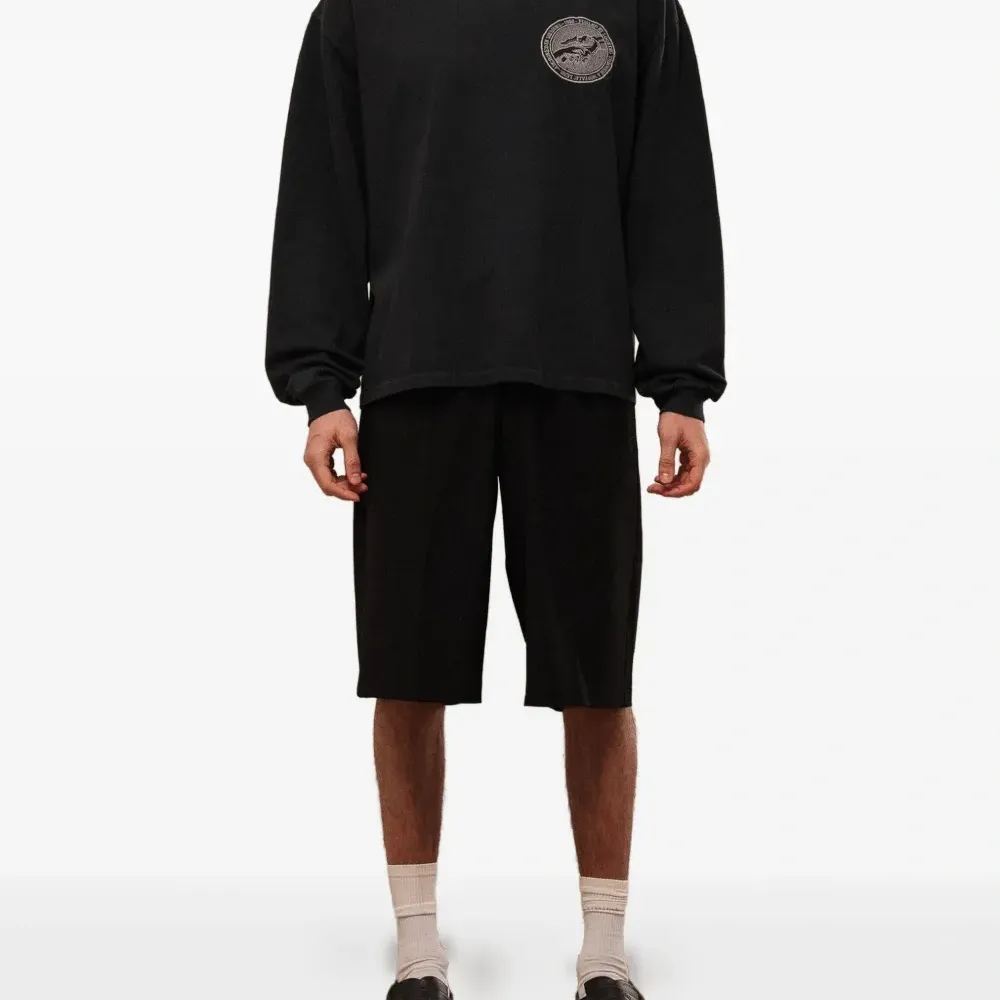 Футболка с длинными рукавами и графичным принтом