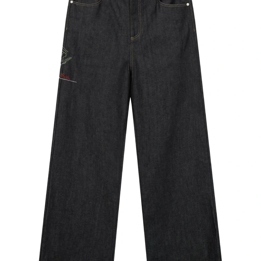 Джинсы с вышивкой