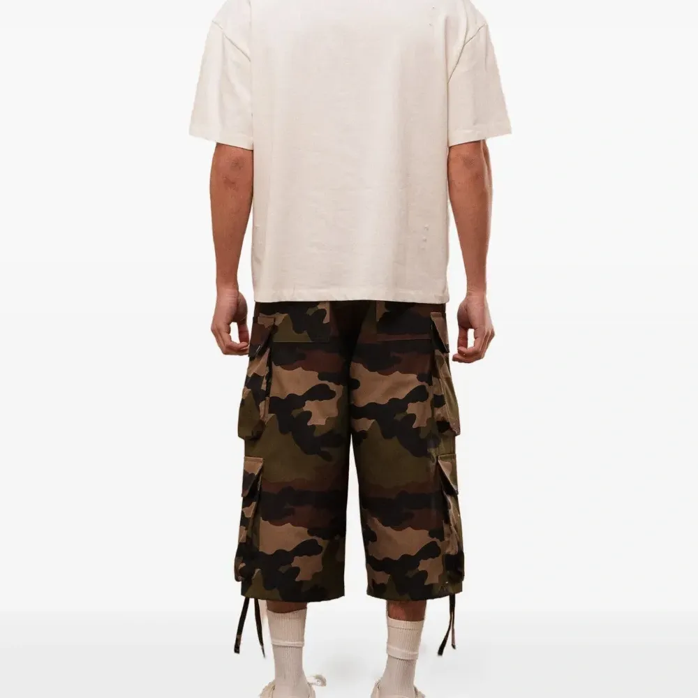 Футболка с логотипом