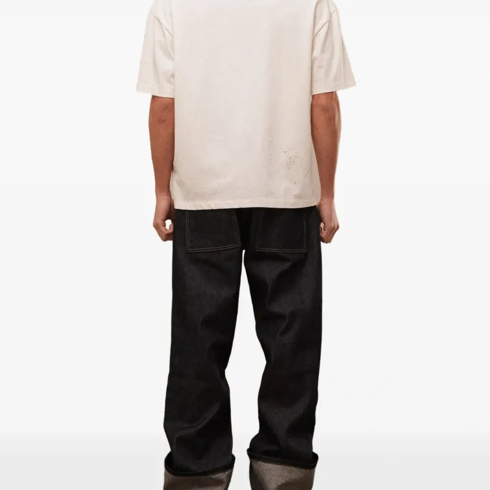 Футболка с графичным принтом