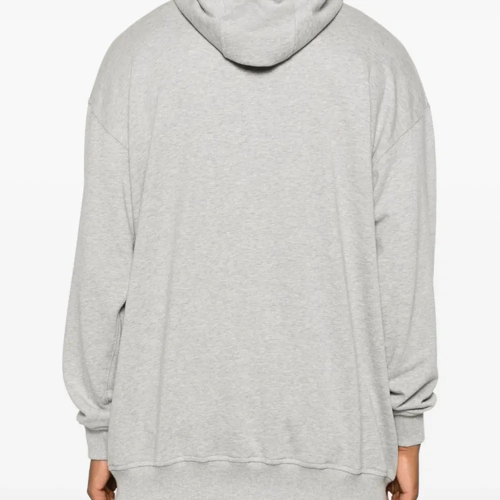 Толстовка с капюшоном и карманом