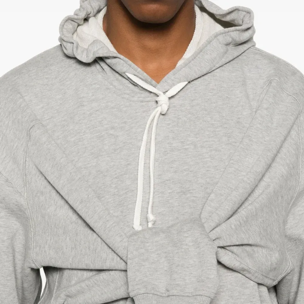 Толстовка с капюшоном и карманом