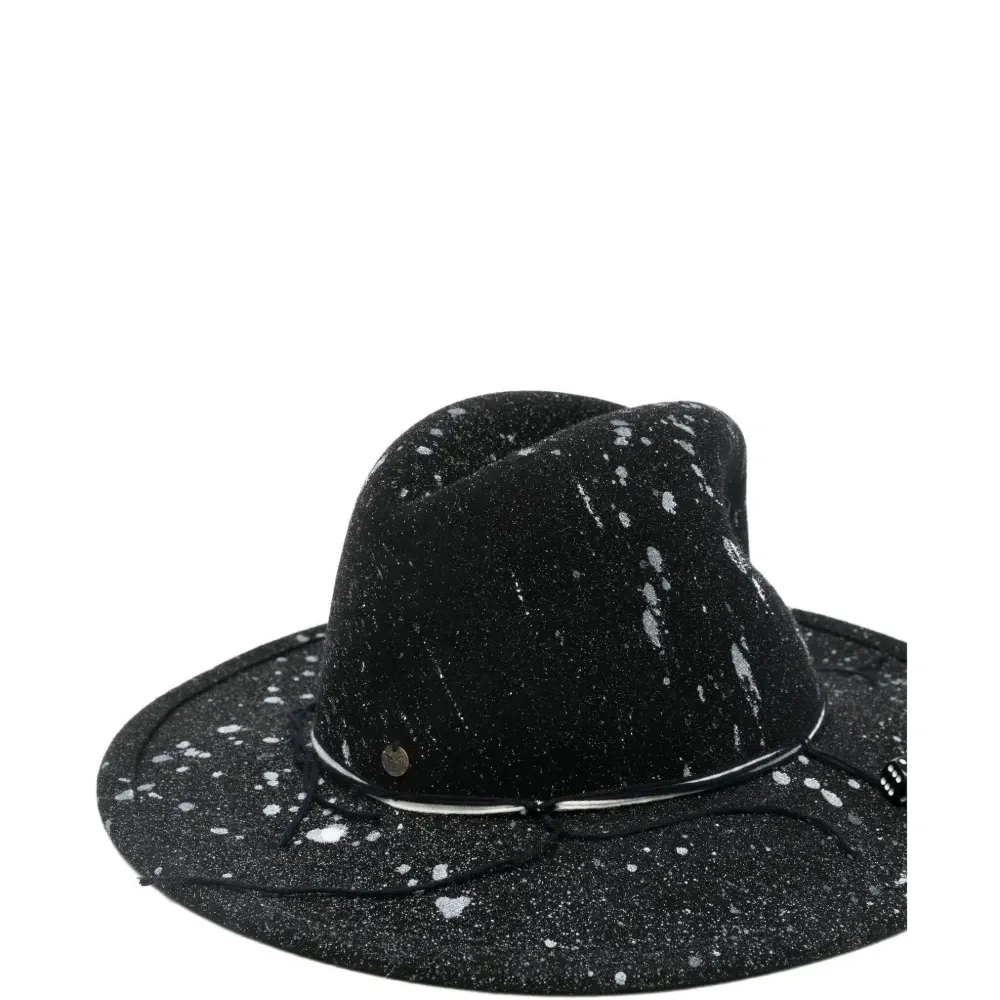 Федора с принтом в стиле "разбрызганная краска"