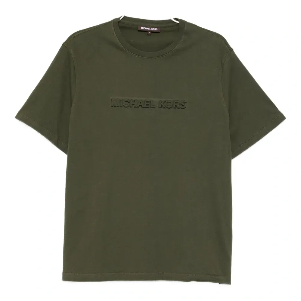 Футболка с тиснётым логотипом