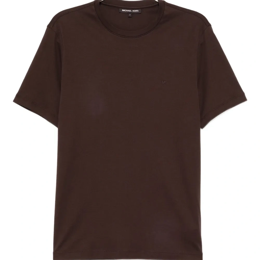 Футболка с вышитым логотипом