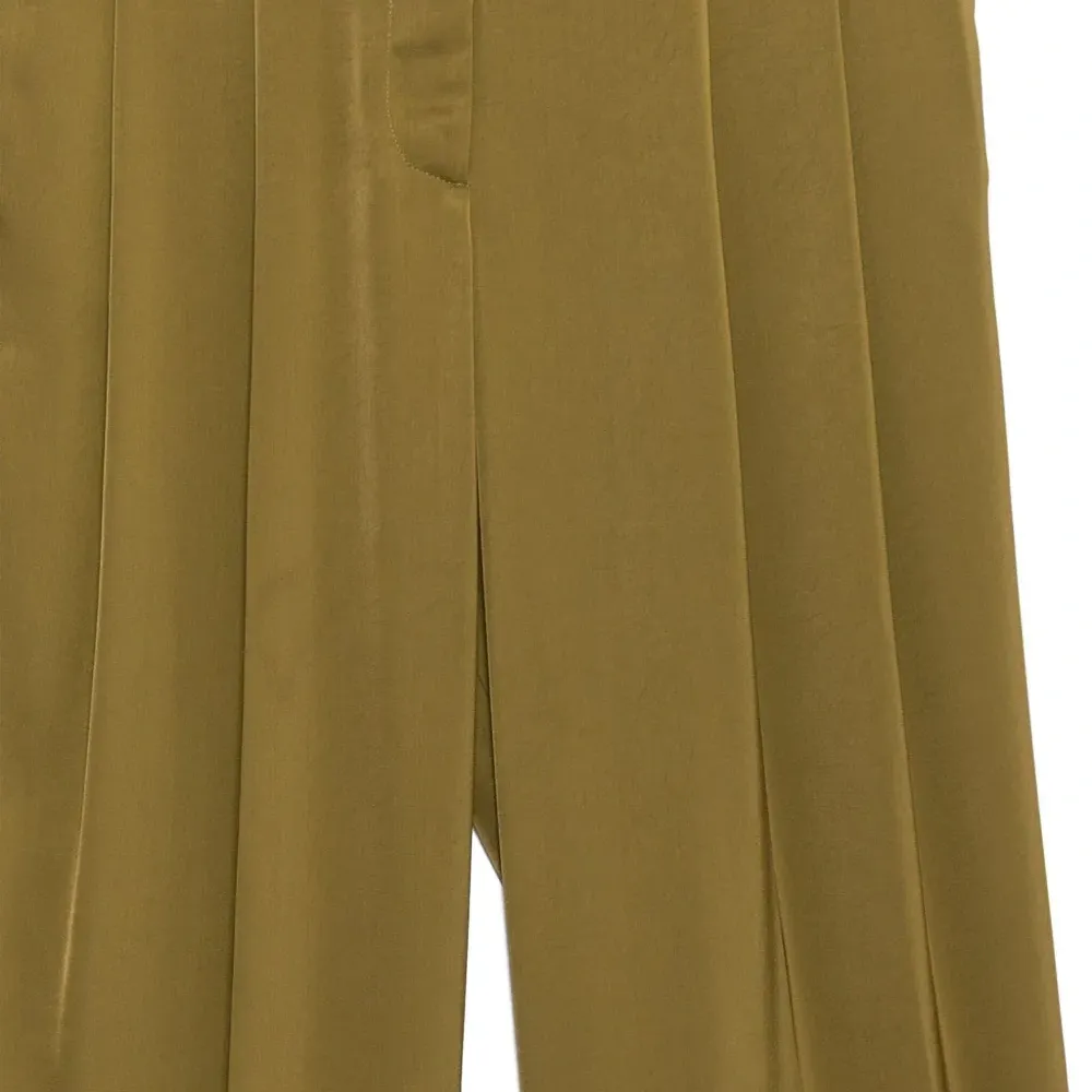 Атласные брюки широкого кроя