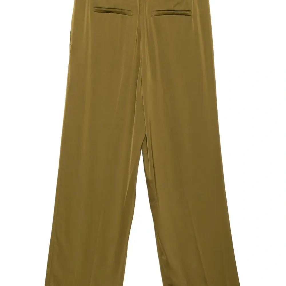 Атласные брюки широкого кроя