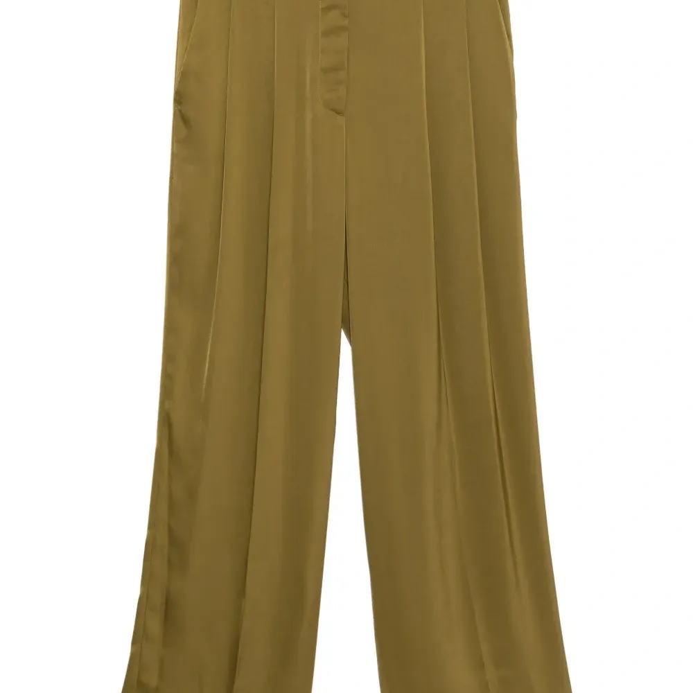 Атласные брюки широкого кроя