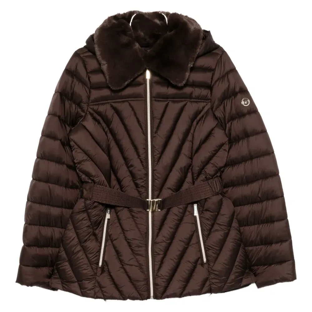 Куртка с нашивкой-логотипом