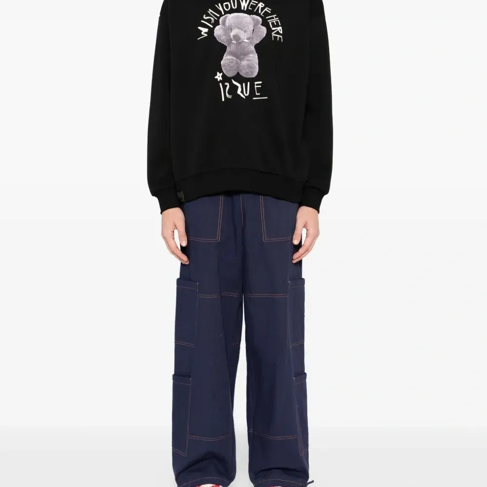 Толстовка с графичным принтом