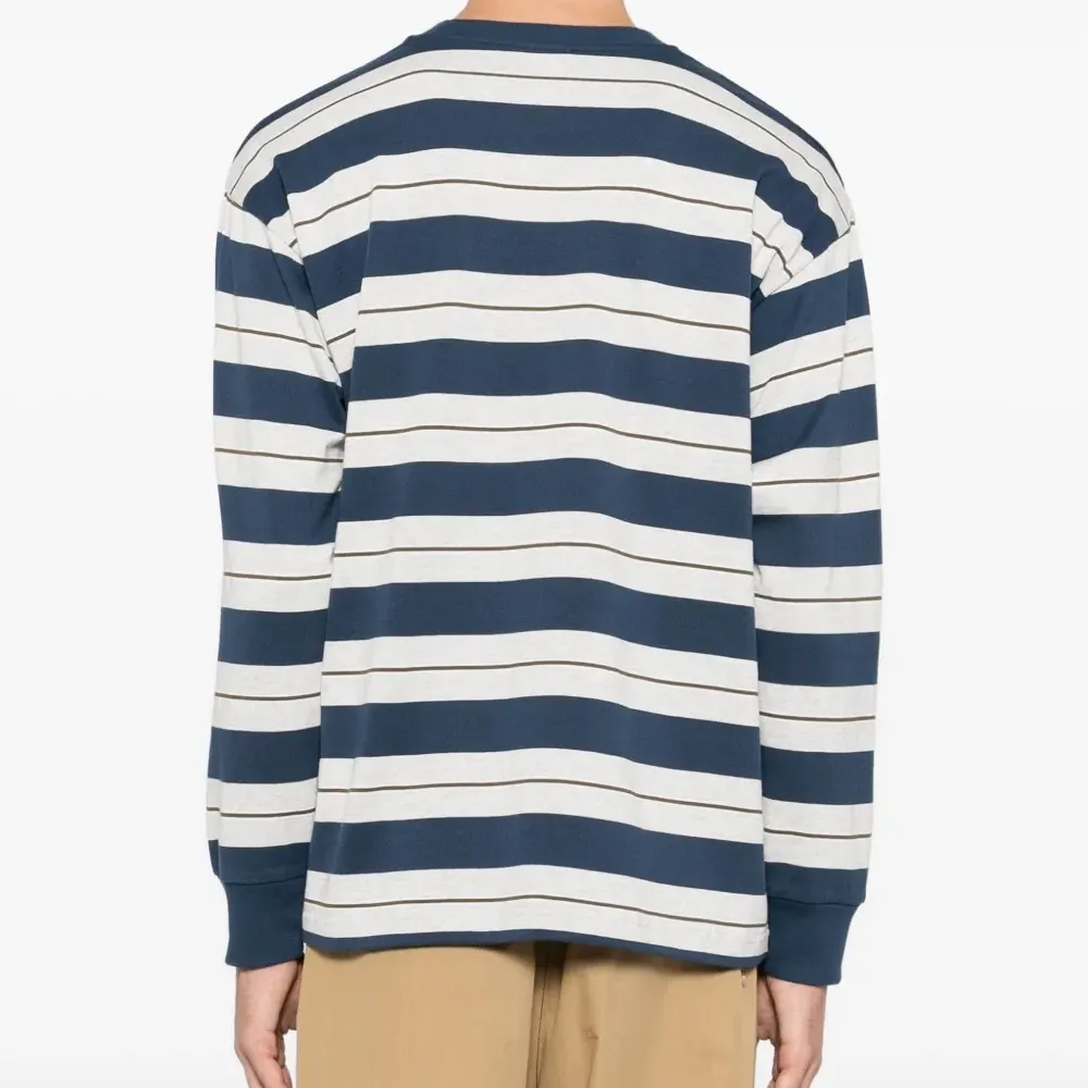 Футболка с логотипом