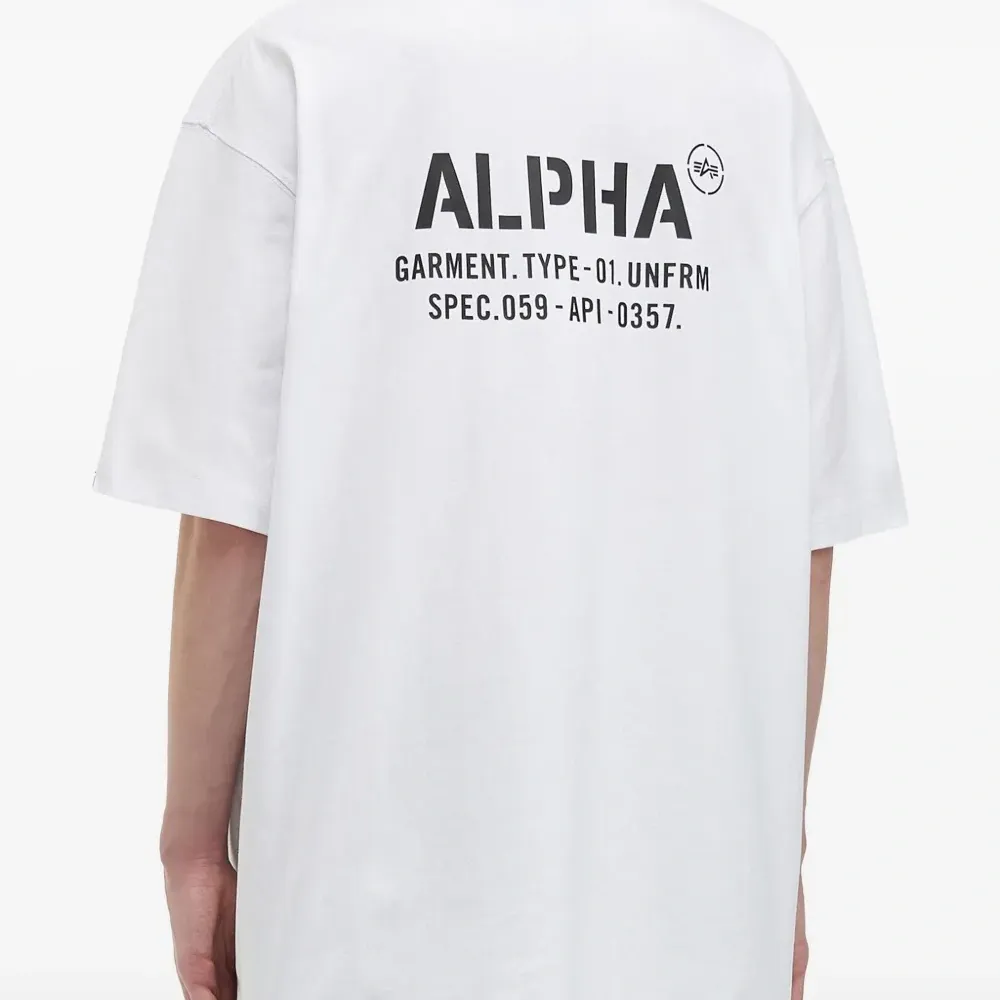 Футболка с графическим принтом